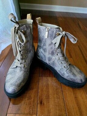 Guess Fearne Glitter Camo Leather Combat Boots Lug Platform Gold Womens Size 8
